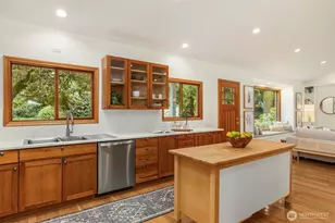 6729 NE Ralston Rd, Bainbridge Island, WA 98110 - Photo 17