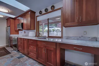 5691 Seabreeze Lane SE, Port Orchard, WA 98367 - Photo 11