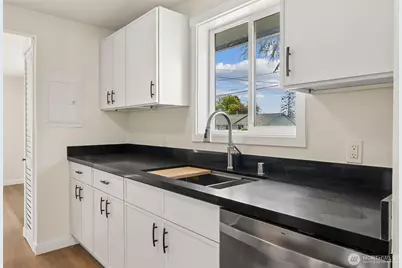 928 Dibb Street, Bremerton, WA 98310 - Photo 9