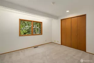 22542 NE 46th St, Redmond, WA 98053 - Photo 23