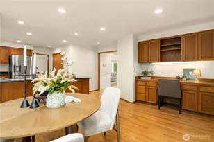 22542 NE 46th St, Redmond, WA 98053 - Photo 15
