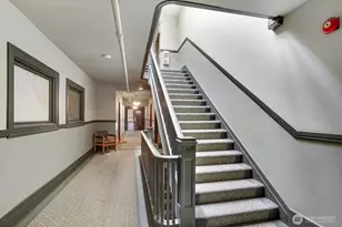7 Harrison St, Seattle, WA 98109 - Photo 3