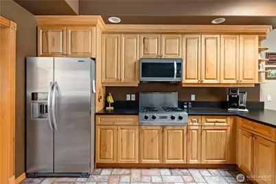 1546 Wedgewood Lane, Oak Harbor, WA 98277 - Photo 11