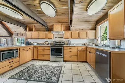 1819 Lake Drive, Camano Island, WA 98282 - Photo 7