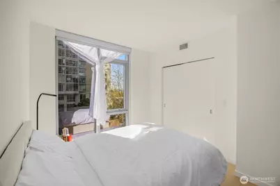 800 Columbia Street #808, Seattle, WA 98104 - Photo 35