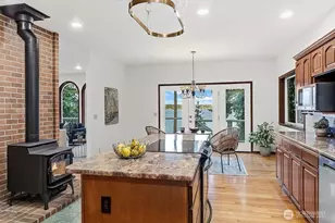 141 E Winterwood Dr, Grapeview, WA 98546 - Photo 9