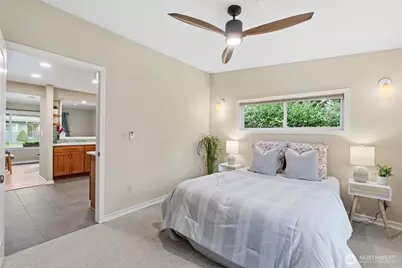 2300 NE 8th Place, Renton, WA 98056 - Photo 11
