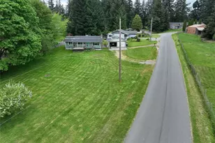 15807 Lawrence Pl SE, Yelm, WA 98597 - Photo 1