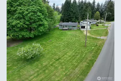 15807 Lawrence Place SE, Yelm, WA 98597 - Photo 9
