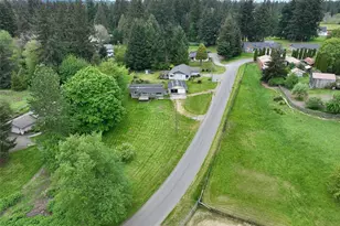 15807 Lawrence Pl SE, Yelm, WA 98597 - Photo 7