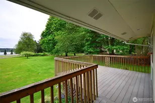 15807 Lawrence Pl SE, Yelm, WA 98597 - Photo 23