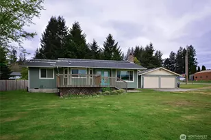 15807 Lawrence Pl SE, Yelm, WA 98597 - Photo 13
