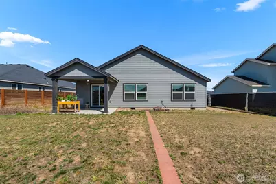 1005 7th Avenue NE, Quincy, WA 98848 - Photo 7