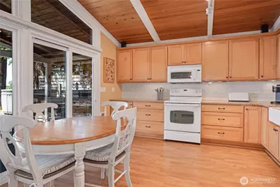 924 W Herron Boulevard NW, Lakebay, WA 98349 - Photo 9
