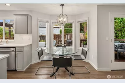 10330 NE 151st Place, Bothell, WA 98011 - Photo 17