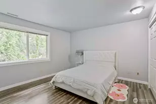 1226 Bellefield Park Ln NW, Bellevue, WA 98004 - Photo 11