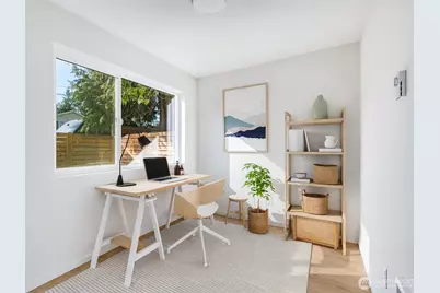 902 N 107th Street, Seattle, WA 98133 - Photo 3