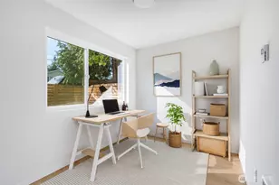 902 N 107th St, Seattle, WA 98133 - Photo 3