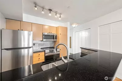 412 11th Avenue #209, Seattle, WA 98122 - Photo 15