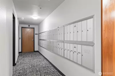 412 11th Avenue #209, Seattle, WA 98122 - Photo 33