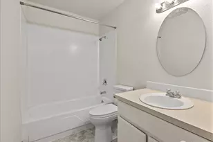12631 NE 9th Pl, Bellevue, WA 98005 - Photo 13