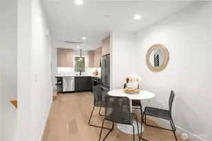 222 D 10th Ave E, Seattle, WA 98102 - Photo 7