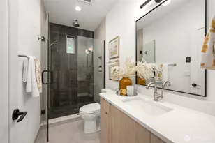 222 D 10th Ave E, Seattle, WA 98102 - Photo 19