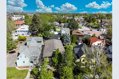 327 E Birch Street, Walla Walla, WA 99362 - Photo 1