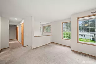 2620 NE 136th St, Seattle, WA 98125 - Photo 11