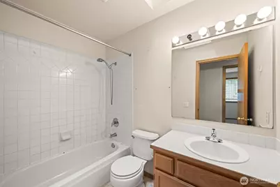 2620 NE 136th Street, Seattle, WA 98125 - Photo 27