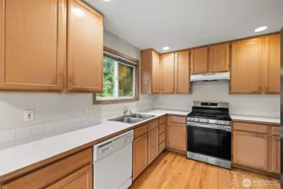 2620 NE 136th Street, Seattle, WA 98125 - Photo 13