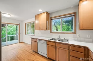 2620 NE 136th St, Seattle, WA 98125 - Photo 17
