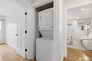 1651 SW 114th St, Seattle, WA 98146 - Photo 17