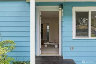 1651 SW 114th St, Seattle, WA 98146 - Photo 7