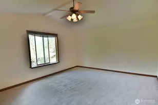 225 161st Pl SE, Bothell, WA 98012 - Photo 9