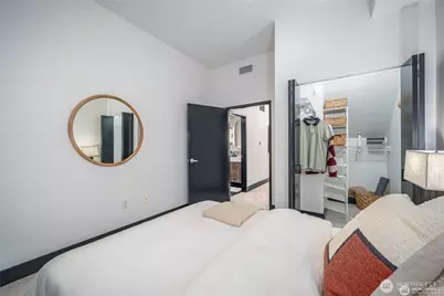 615 E Pike Street #303, Seattle, WA 98122 - Photo 29