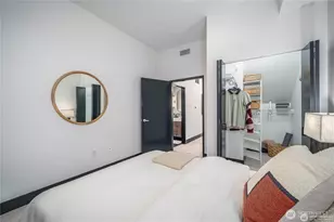 615 E Pike St, Seattle, WA 98122 - Photo 29