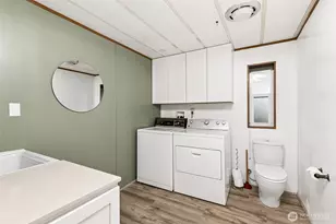 9314 Canyon Rd E, Puyallup, WA 98371 - Photo 15