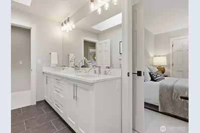 4235 91st Avenue NE, Yarrow Point, WA 98004 - Photo 17