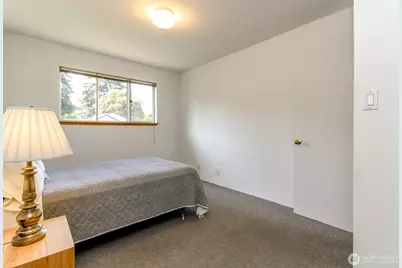 648 SW 107th Avenue, Seattle, WA 98146 - Photo 25