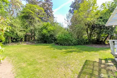 648 SW 107th Avenue, Seattle, WA 98146 - Photo 31