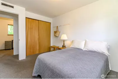 648 SW 107th Avenue, Seattle, WA 98146 - Photo 21