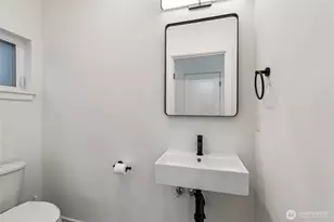 2925 39th Ave SW, Seattle, WA 98116 - Photo 9