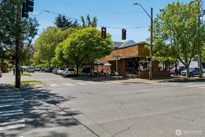 2925 39th Avenue SW, Seattle, WA 98116 - Photo 23