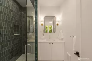 11610 NE 92nd St, Kirkland, WA 98033 - Photo 35