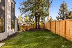 11608 NE 92nd St, Kirkland, WA 98033 - Photo 35
