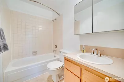 23629 112th Ave SE #E202, Kent, WA 98031 - Photo 9