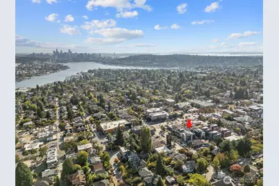 4521 Sunnyside Avenue N #A, Seattle, WA 98103 - Photo 25