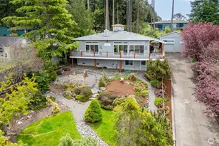 615 NE 4th St, Coupeville, WA 98239 - Photo 5
