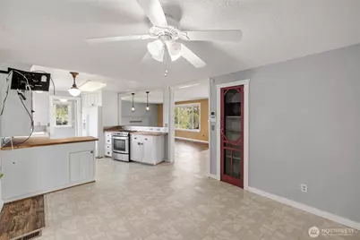 11103 13th Street E, Edgewood, WA 98372 - Photo 11